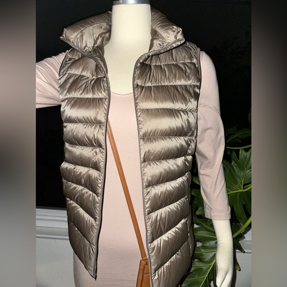 Women’s UNI CLO lightweight vest Medium